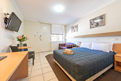 Matilda Motor Inn - Accommodation VIC 2
