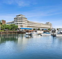 Shangri-La Hotel The Marina - Accommodation VIC