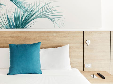 Novotel Cairns Oasis Resort - Accommodation VIC 2