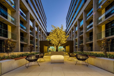 Avenue Hotel Canberra - Accommodation VIC 22