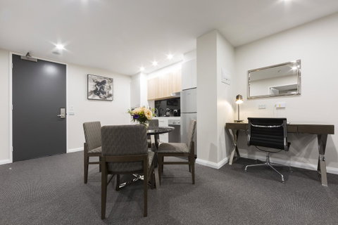 Avenue Hotel Canberra - Accommodation VIC 31