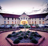 Mercure Canberra - Accommodation VIC
