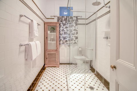 De Russie Boutique Hotel - Accommodation VIC 3