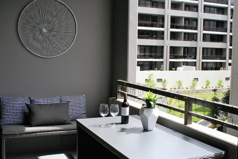 Modern Executive Apt@Barton*1BR*WiFi*Gym*Secure Parking*Canberra - Accommodation VIC 2