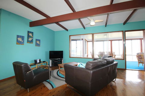 Bally High, 20 Dulconghi Street - Accommodation VIC 14
