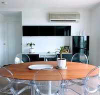 Staying Places - The Avenue - Accommodation VIC
