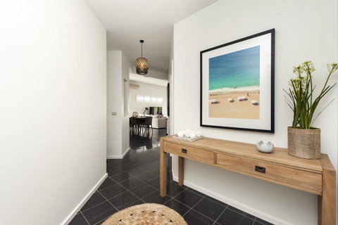 Mollymook Beachfront Penthouse 9 - Accommodation VIC 7