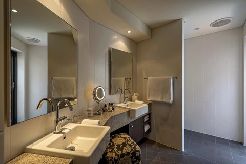 The Louise - Accommodation VIC 13