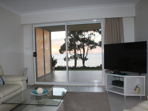 Mollymook Beach Waterfront - Accommodation VIC 12