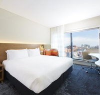 Holiday Inn Express Adelaide City Centre - Accommodation VIC
