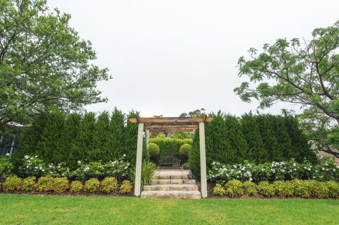 S T U D I O 22 Peaceful Retreat With Garden Views - Accommodation VIC 10