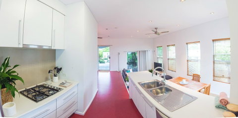S T U D I O 22 Peaceful Retreat With Garden Views - Accommodation VIC 4