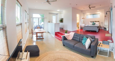 S T U D I O 22 Peaceful Retreat With Garden Views - Accommodation VIC 2