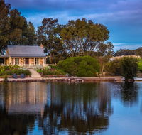 Stonewell Cottages and Vineyards - Accommodation VIC