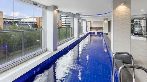 Oaks Adelaide Embassy Suites - Accommodation VIC 1