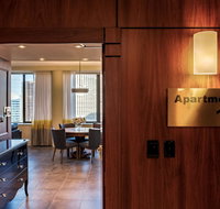 Suite 11 Victoria Square - Accommodation VIC