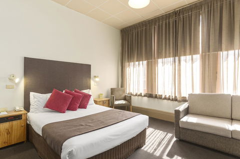 Adelaide Paringa - Accommodation VIC 2