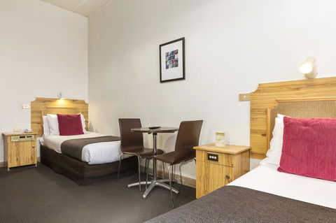 Adelaide Paringa - Accommodation VIC 11