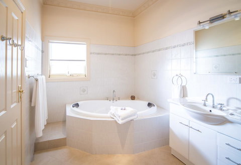 Barossa Vineyard Cottages - Accommodation VIC 33