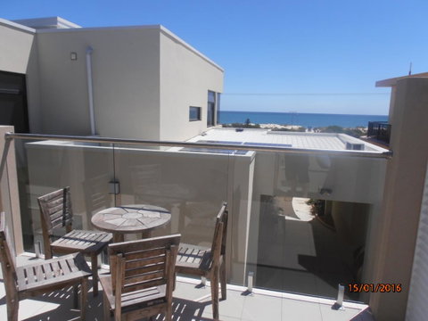 Atlantic West Beach Apartments - Accommodation VIC 11