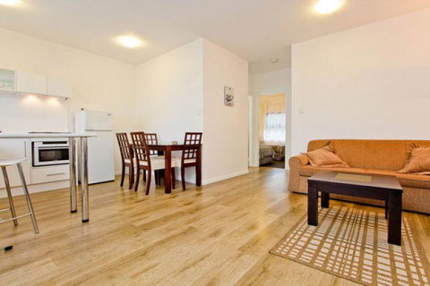 Atlantic West Beach Apartments - Accommodation VIC 16