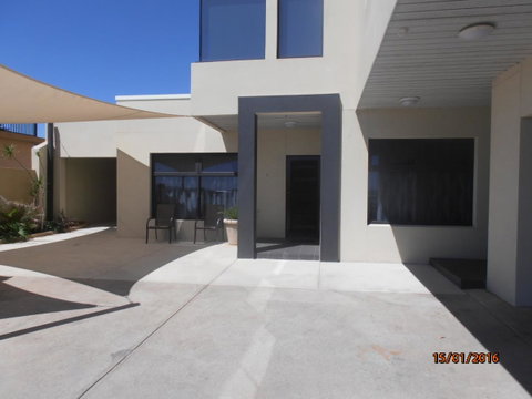 Atlantic West Beach Apartments - Accommodation VIC 2
