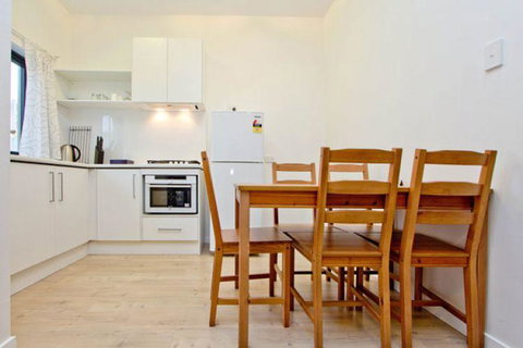 Atlantic West Beach Apartments - Accommodation VIC 18