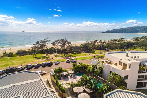 Bayview Beachfront Apartments, In Town Right On The Beach - Accommodation VIC 3