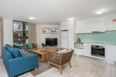 Bayview Beachfront Apartments, In Town Right On The Beach - Accommodation VIC 40