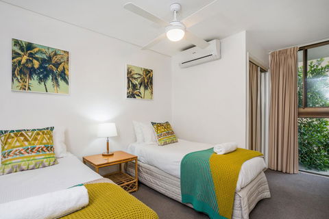 Bayview Beachfront Apartments, In Town Right On The Beach - Accommodation VIC 34