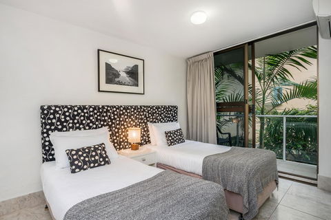 Bayview Beachfront Apartments, In Town Right On The Beach - Accommodation VIC 39