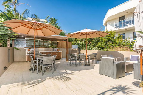 Bayview Beachfront Apartments, In Town Right On The Beach - Accommodation VIC 9