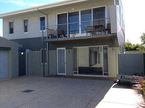 Elandra Holiday Home - Accommodation VIC 1