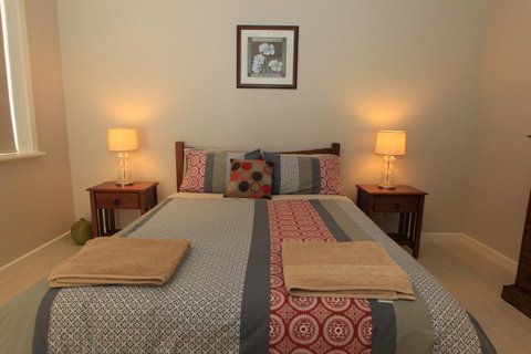 Elandra Holiday Home - Accommodation VIC 6
