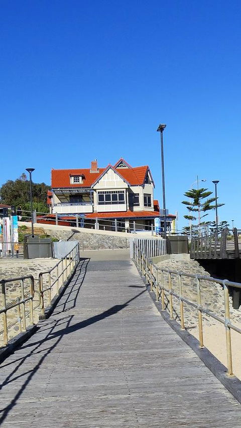 McCloud House - Accommodation VIC 3