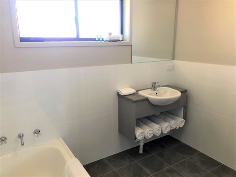 Bathurst Motor Inn - Accommodation VIC 15