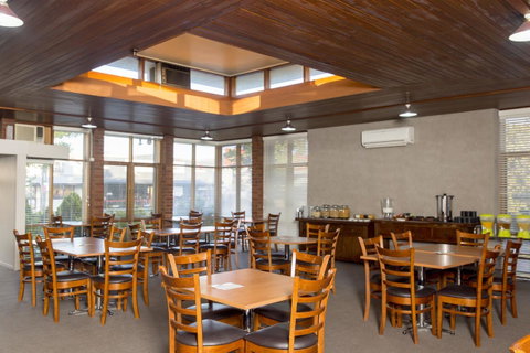 Bathurst Motor Inn - Accommodation VIC 27