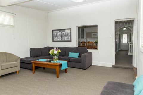 Bathurst Motor Inn - Accommodation VIC 31