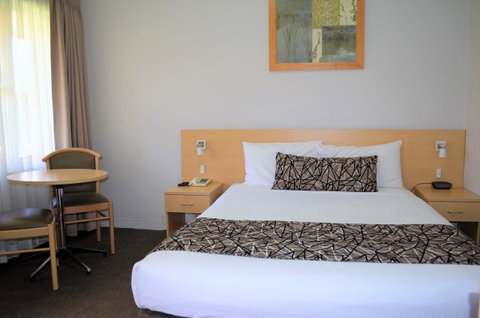 Bathurst Motor Inn - Accommodation VIC 26