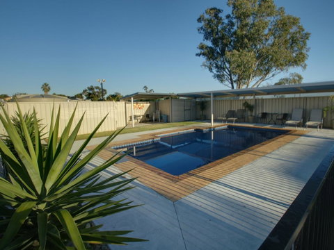 DBJ Holiday Units - Accommodation VIC 2