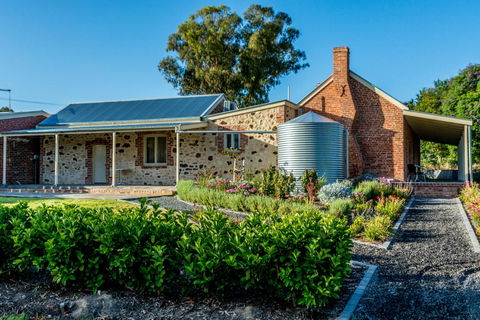 OXENBERRY FARM - Accommodation VIC 6