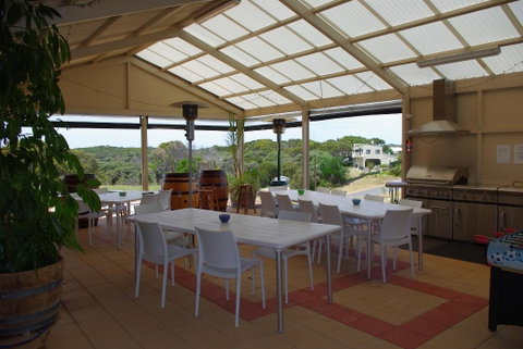 Lakeview Motel And Apartments - Accommodation VIC 26