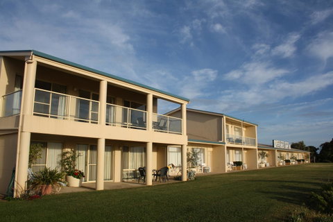 Lakeview Motel And Apartments - Accommodation VIC 2