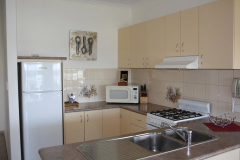 Lakeview Motel And Apartments - Accommodation VIC 8