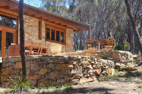 Of Stone & Wood Guesthouse - Accommodation VIC 22