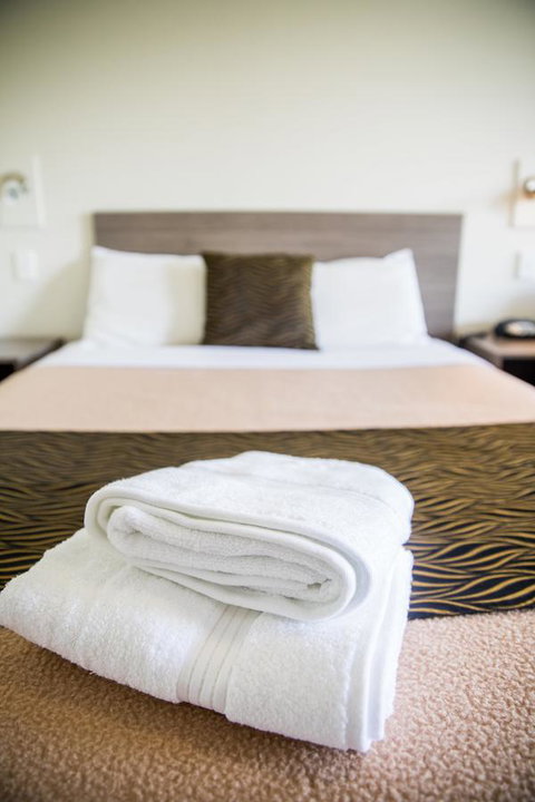 Lilac City Motor Inn & Steakhouse - Accommodation VIC 4