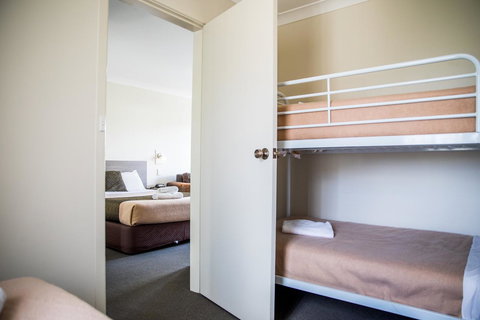 Lilac City Motor Inn & Steakhouse - Accommodation VIC 20