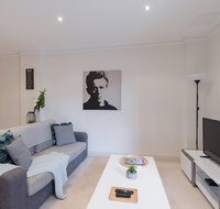 One Bedroom In Adelaides East End FREE WIFINetflixParking - Accommodation VIC