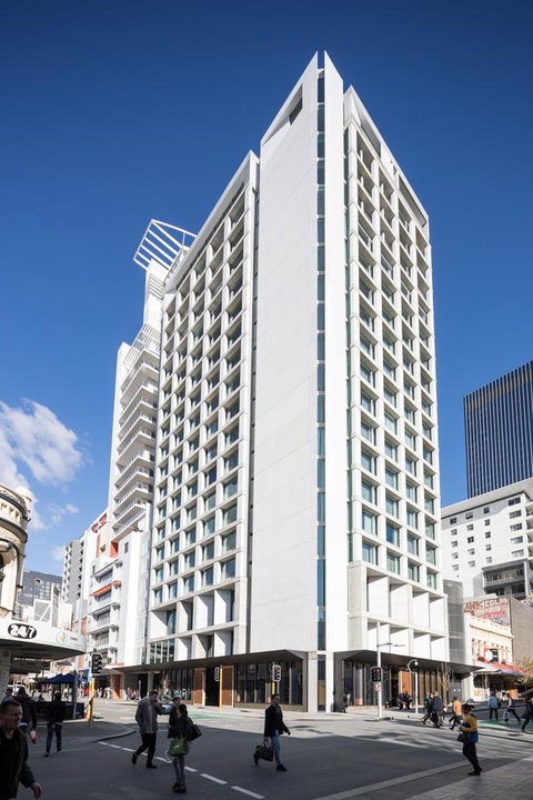 QT Perth - Accommodation VIC 7