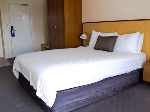 Ocean Beach Hotel - Accommodation VIC 2